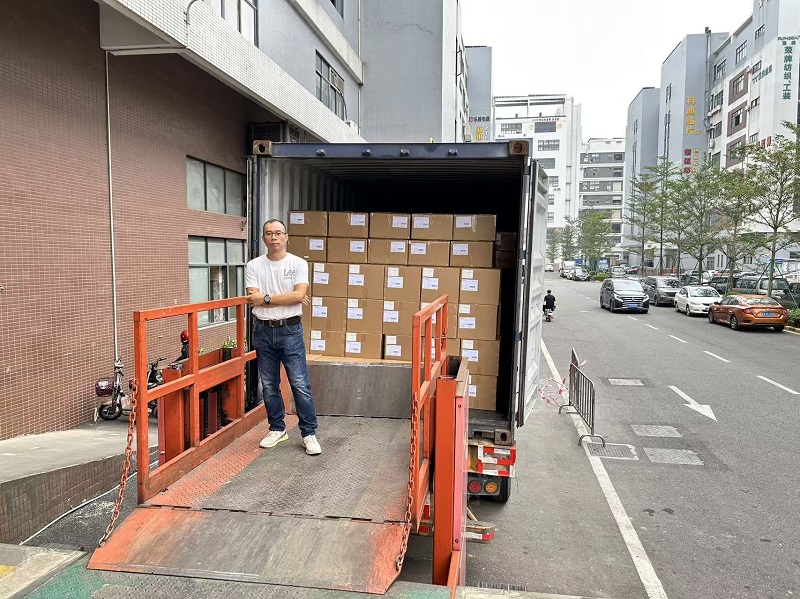 Exportieren Sie Teile eines Containers nach Vietnam.