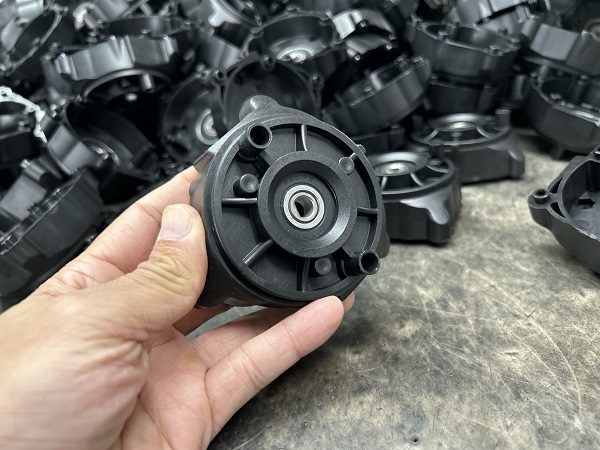 Wir werden alle diese Kunststoffspritzgussformen in eine neue Fabrik in Vietnam verlagern.