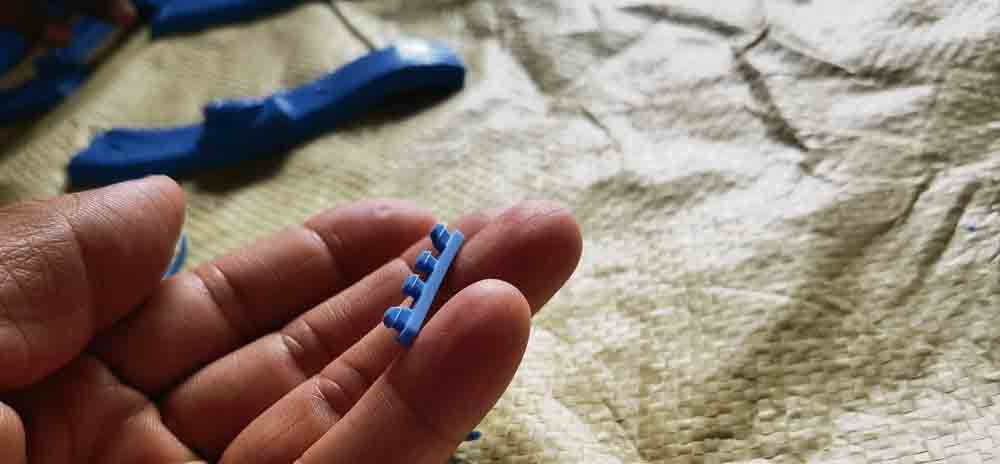 Benutzerdefinierte blaue Silikon -Tastaturen | Lebensmittelqualität und hitzebeständige PCB-Tasten