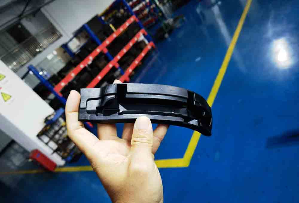 Präzisionsgeformte Abdeckkappen aus Naturkautschuk für die Sprühlackierung von Automobillampen